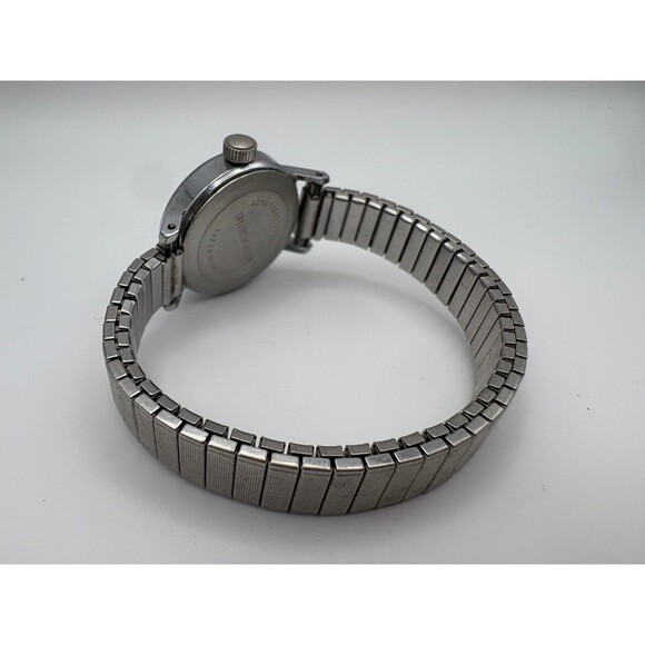 Vintage Timex Ladies Mechanical Date Watch - Spare or Repair - Case France - Picture 5 of 9